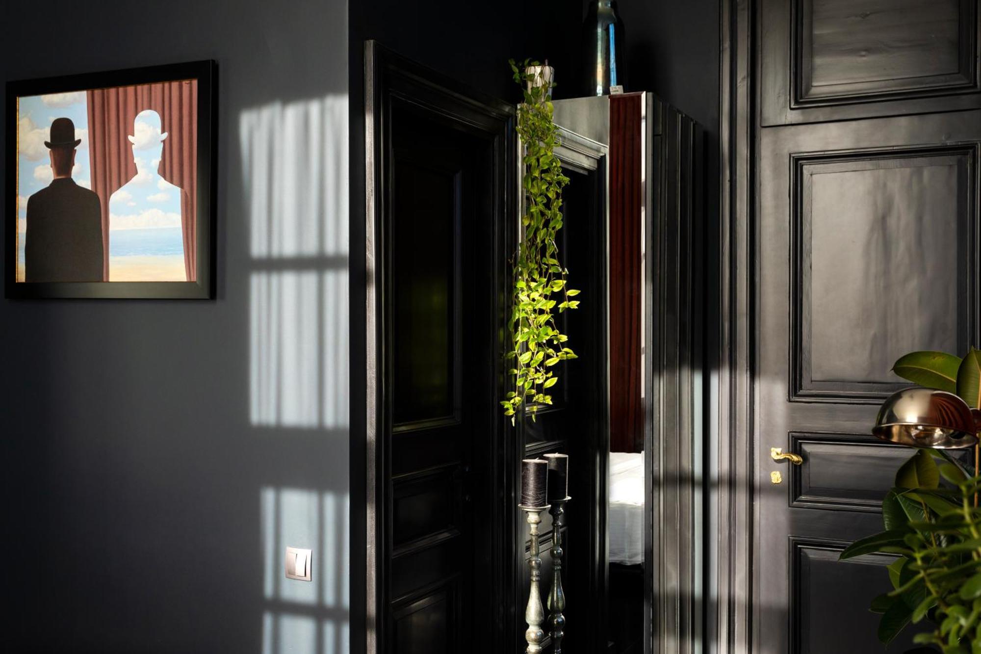 Unfound Door - Design Hotel ティビリシ 部屋 写真
