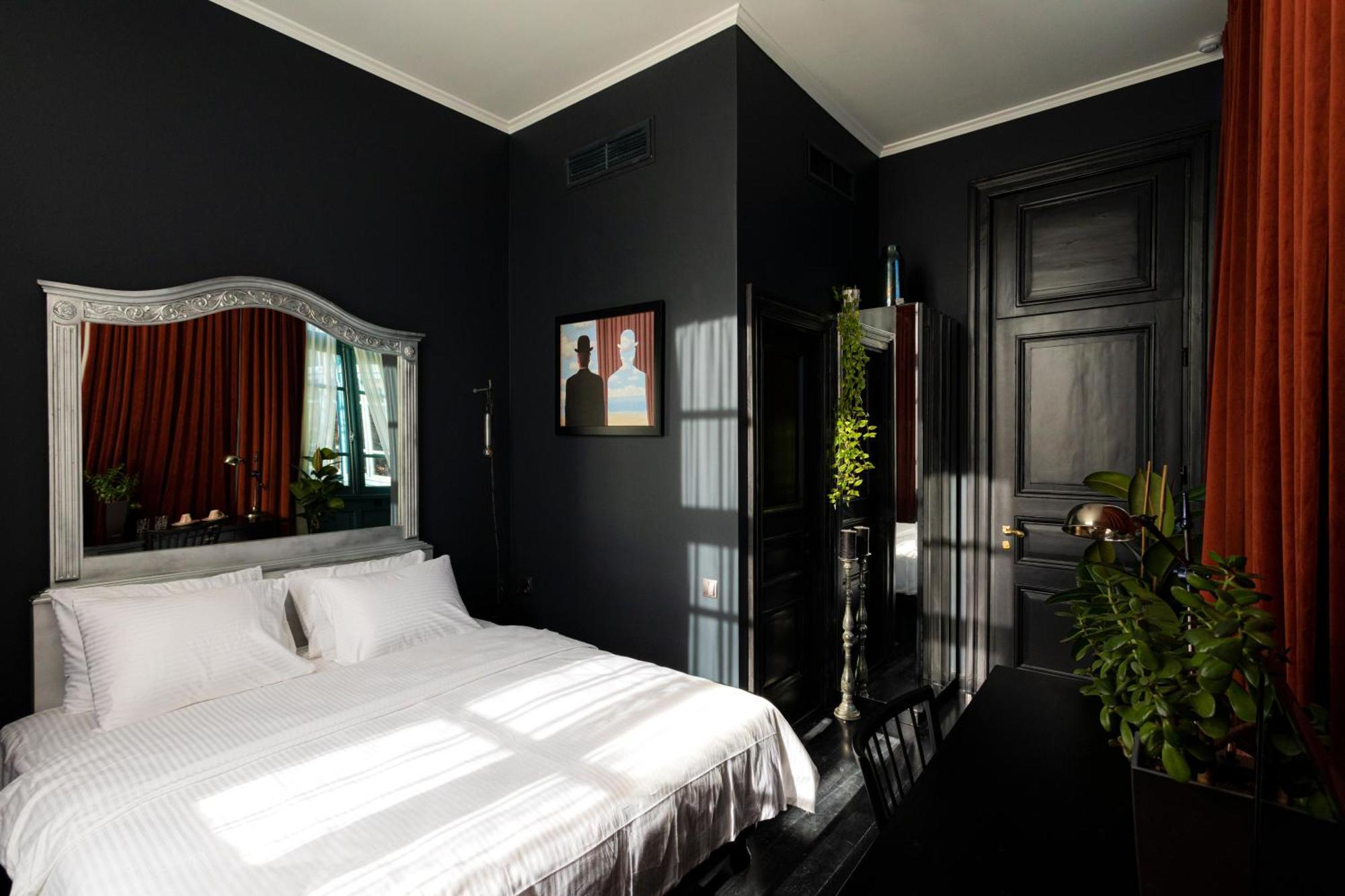 Unfound Door - Design Hotel ティビリシ 部屋 写真