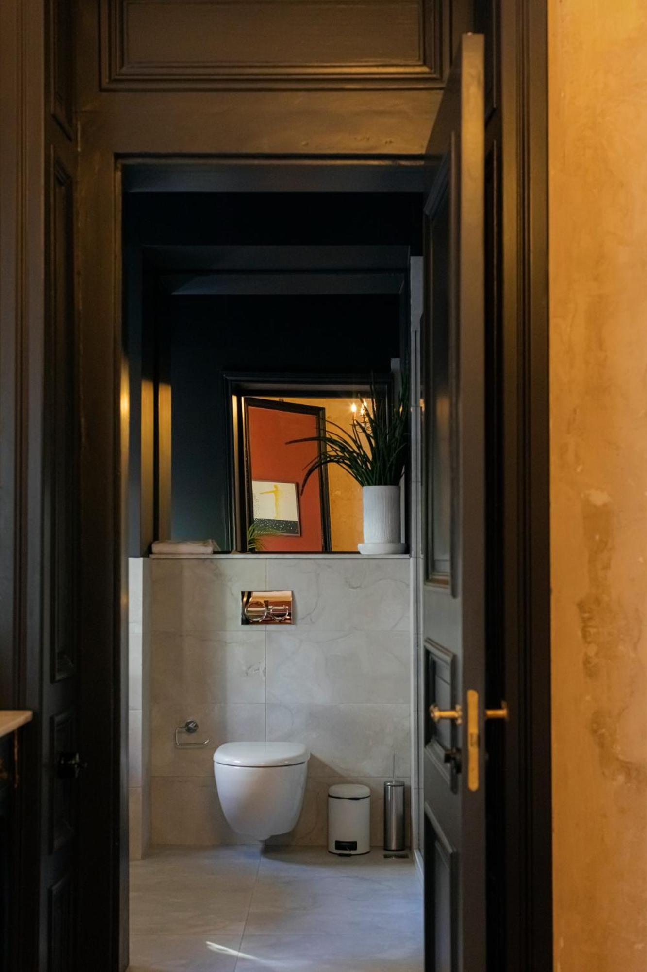 Unfound Door - Design Hotel ティビリシ エクステリア 写真
